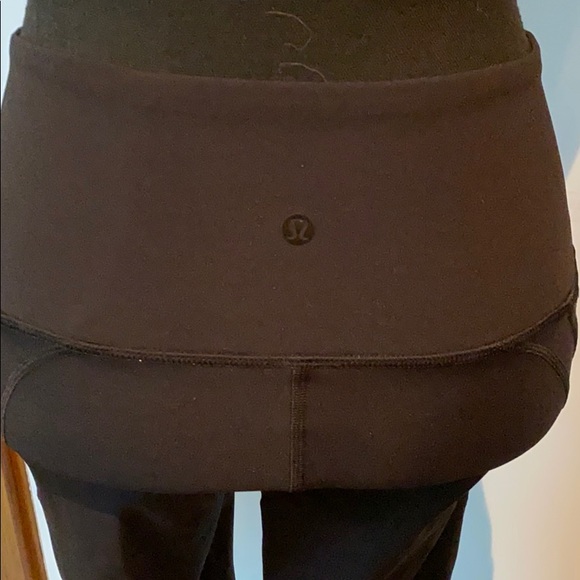 Lululemon under wonder high waist leggings size 6 - Picture 5 of 7